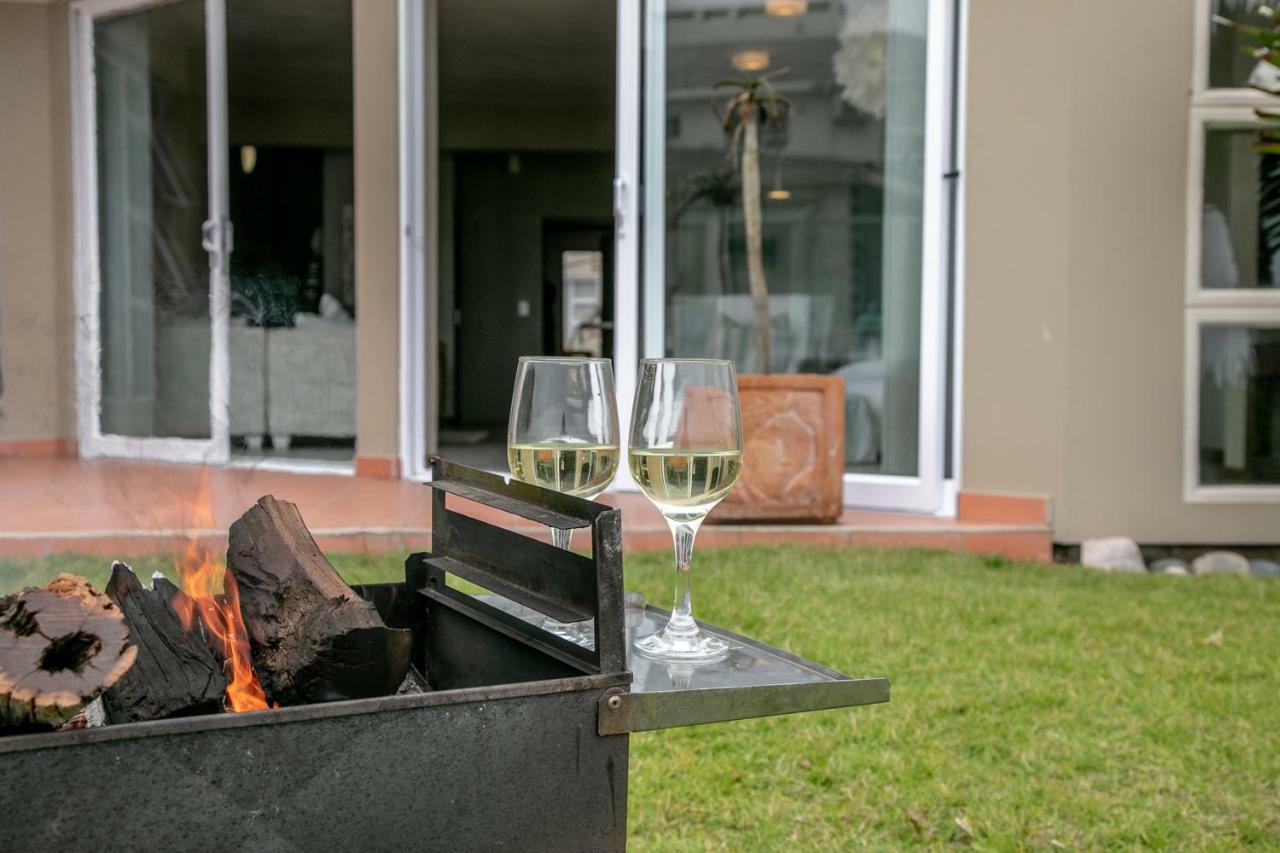 Blue Pearl - Situated Right On The Beach Swakopmund Exterior foto