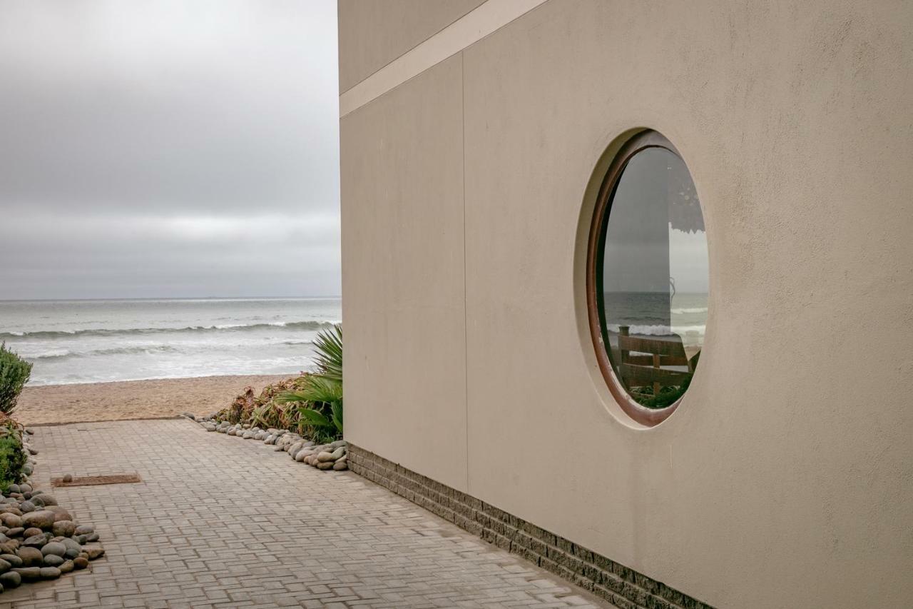 Blue Pearl - Situated Right On The Beach Swakopmund Exterior foto