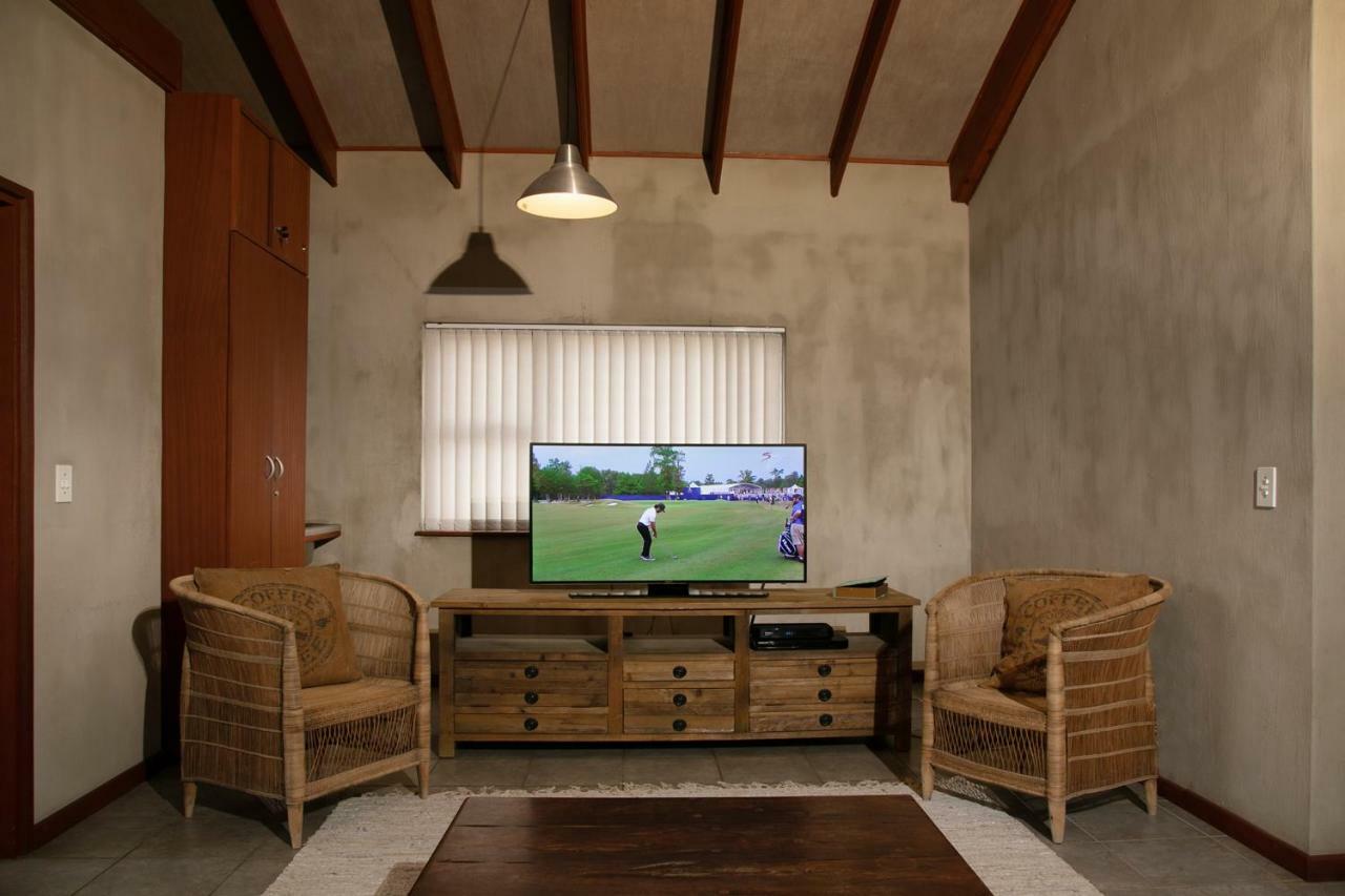 Blue Pearl - Situated Right On The Beach Swakopmund Exterior foto